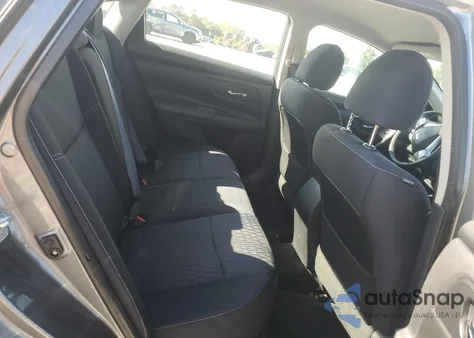 2017 Nissan Altima 2.5 из США, поврежденный, VIN 1N4AL3APXHC213644